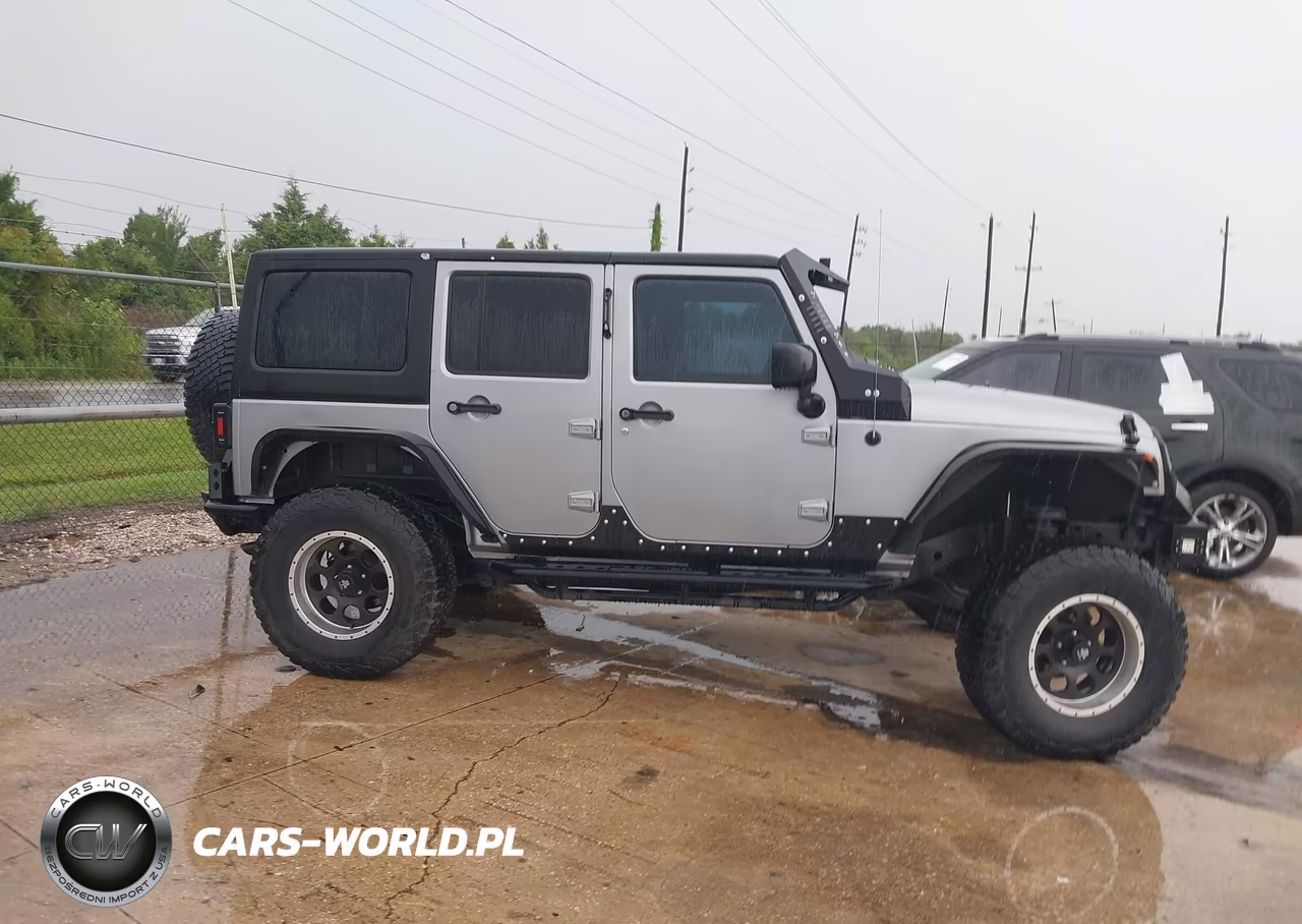 2017 Jeep Wrangler Unlimited Sport 4X4 VIN:1C4BJWDGXHL593070 - 13