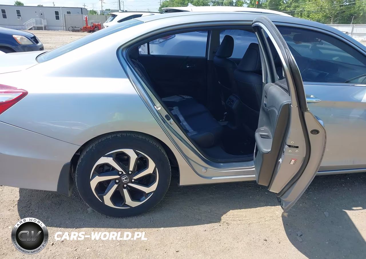 2017 Honda Accord Ex-L VIN:1HGCR2F83HA021556 - 8