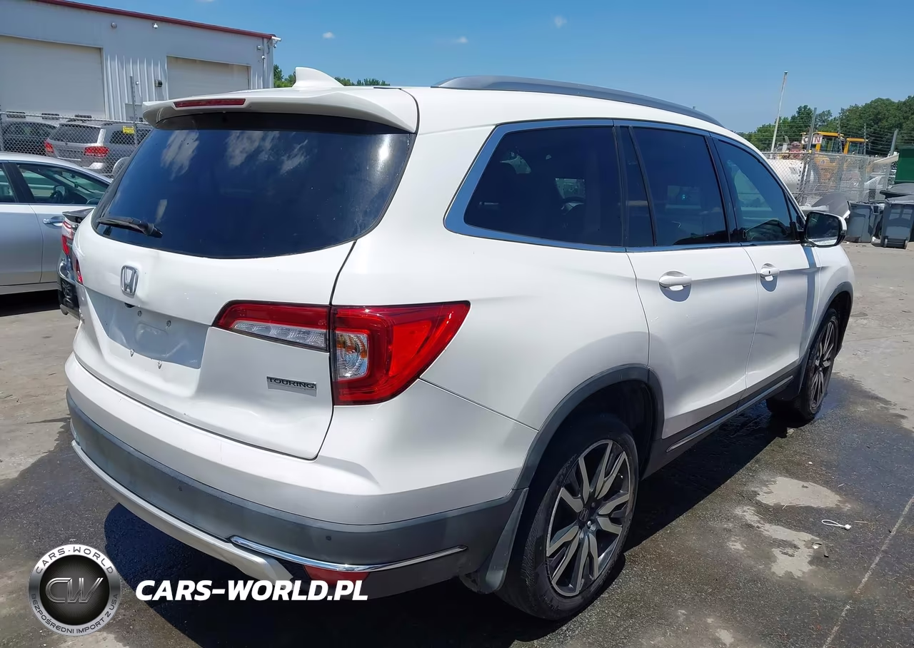 2019 Honda Pilot Touring VIN:5FNYF5H90KB038978 - 4