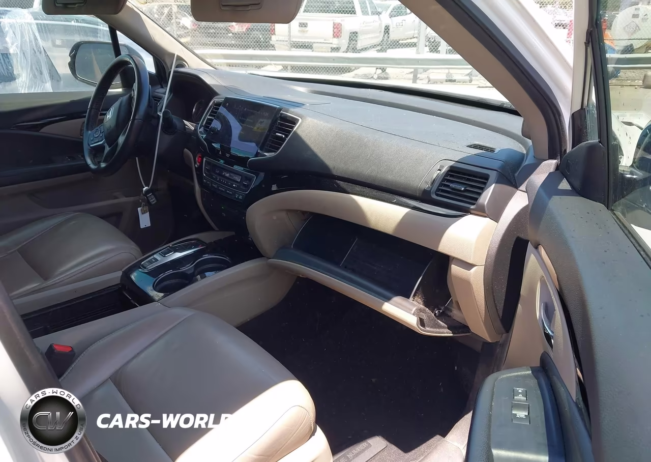 2019 Honda Pilot Touring VIN:5FNYF5H90KB038978 - 5