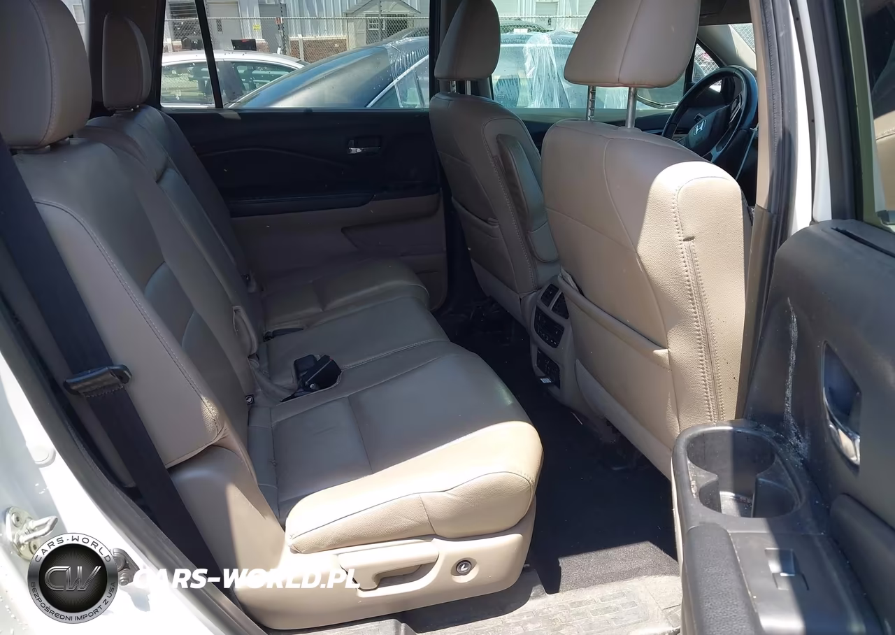 2019 Honda Pilot Touring VIN:5FNYF5H90KB038978 - 8