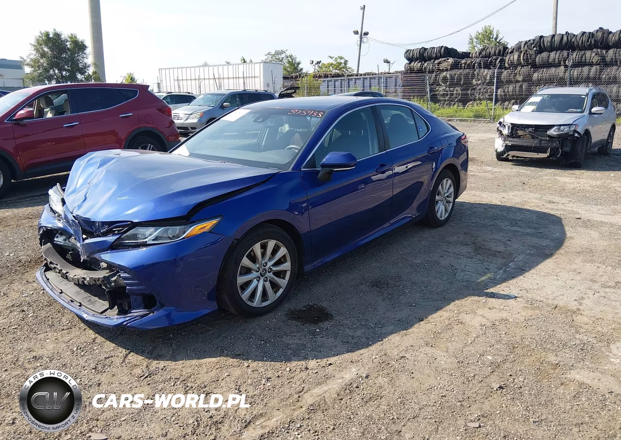 2018 Toyota Camry Le VIN:4T1B11HK9JU575933 - 2