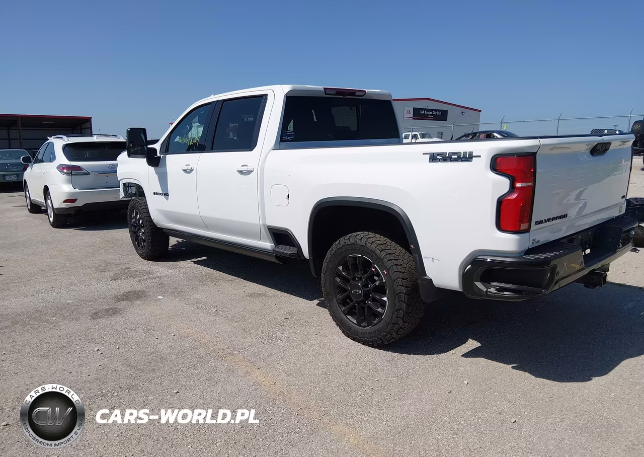 2025 Chevrolet Silverado 2500Hd 4Wd Standard Bed Ltz VIN:2GC4KPEY8S1144440 - 3