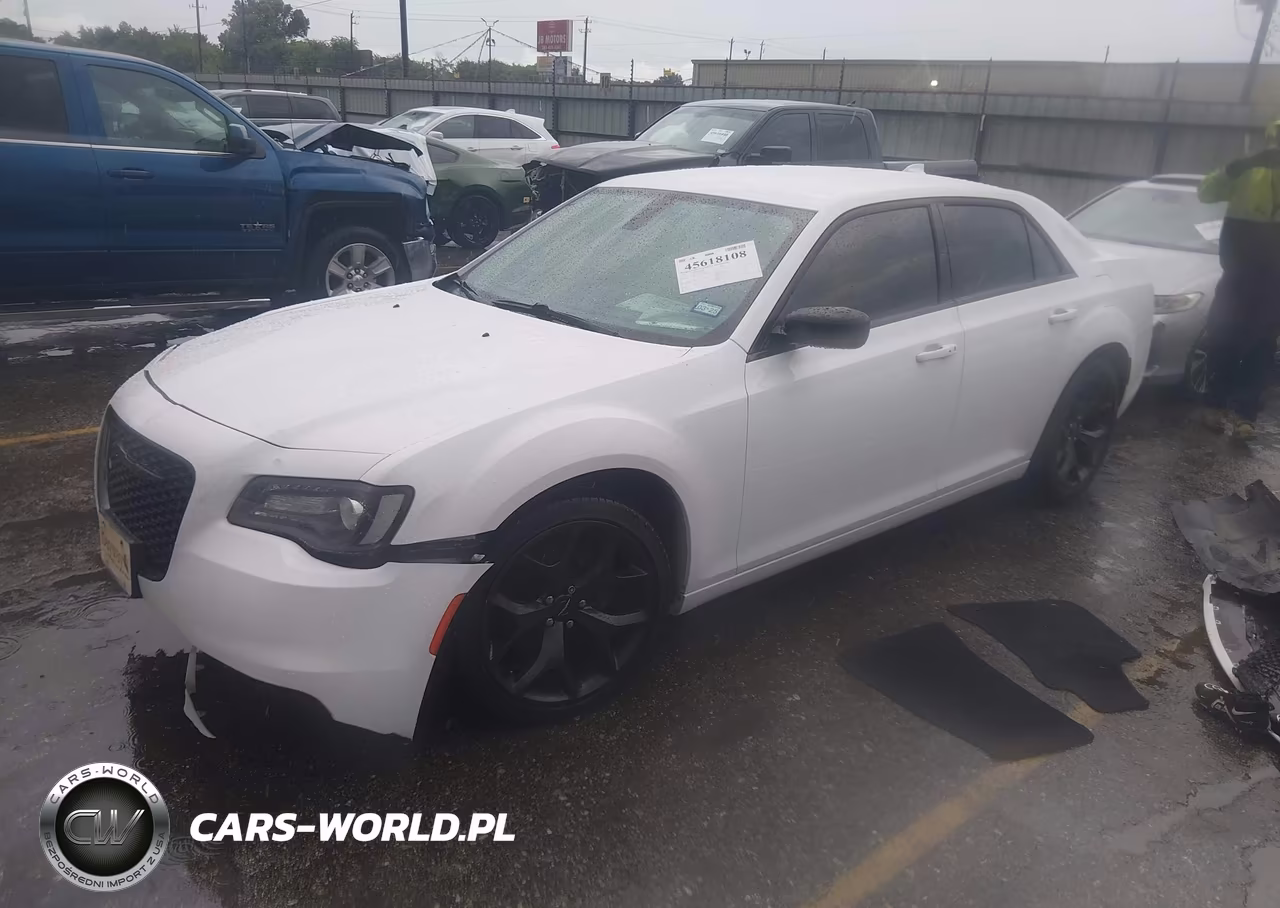 2021 Chrysler 300 Touring VIN:2C3CCAAG6MH538133 - 2