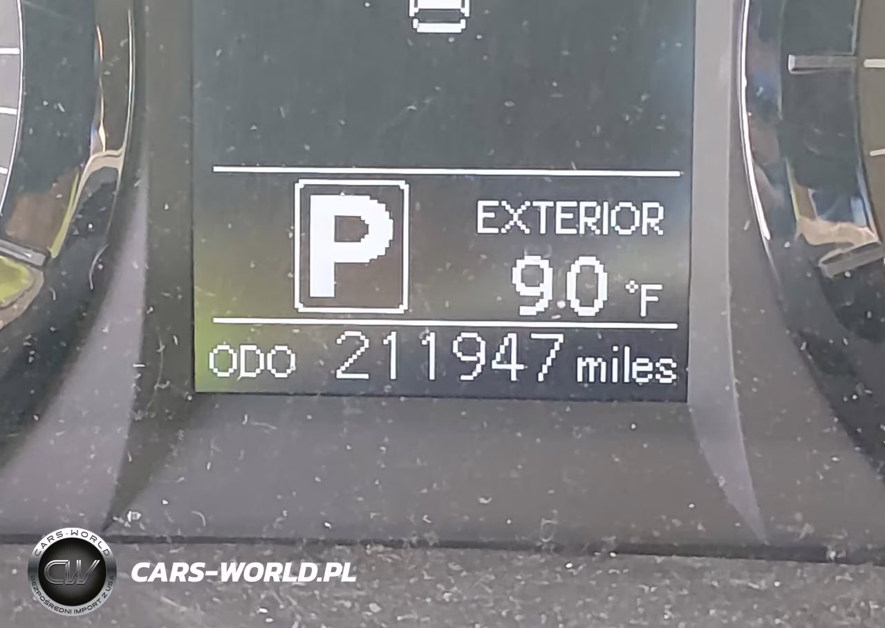 2015 Toyota Sienna Le 8 Passenger VIN:5TDKK3DC2FS556695 - 15
