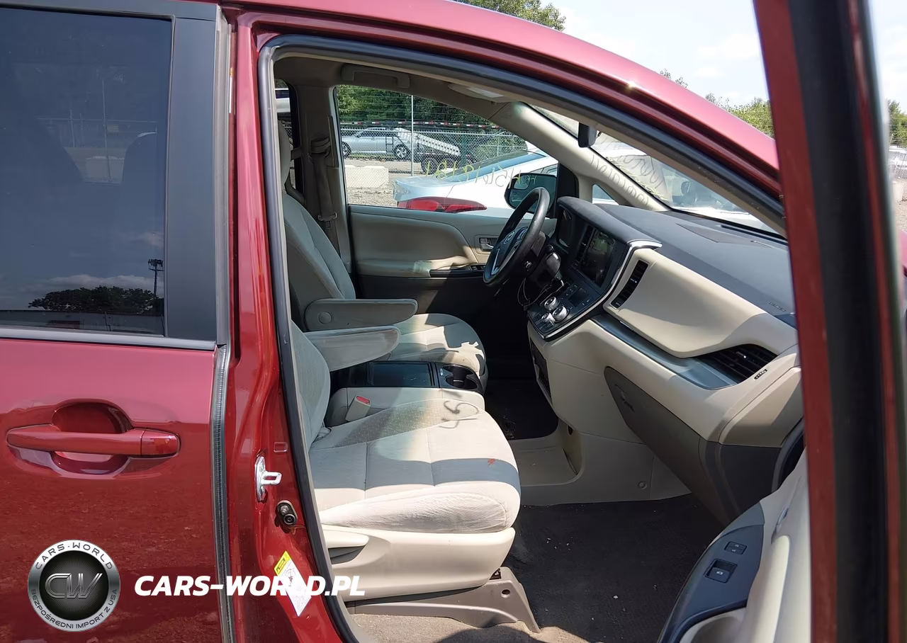 2015 Toyota Sienna Le 8 Passenger VIN:5TDKK3DC2FS556695 - 5