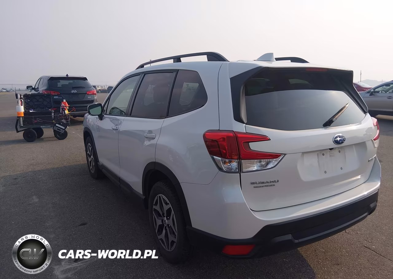 2021 Subaru Forester Premium VIN:JF2SKAJC5MH586589 - 3