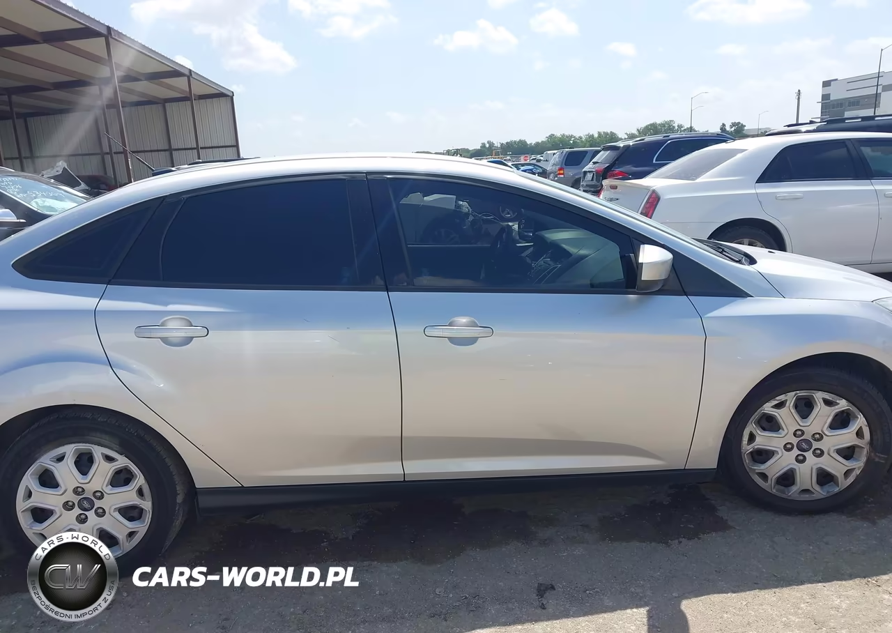 2012 Ford Focus Se VIN:1FAHP3F20CL422030 - 13