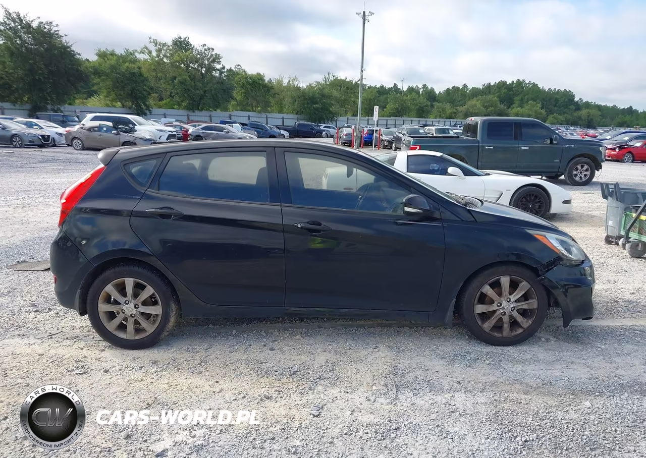 2013 Hyundai Accent Se VIN:KMHCU5AE3DU077478 - 13