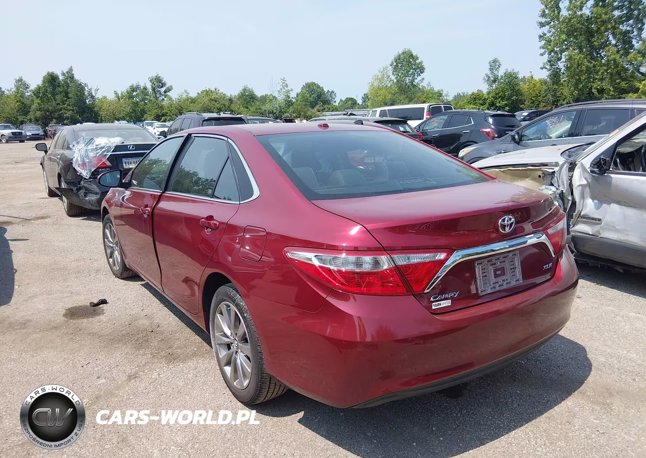 2016 Toyota Camry Xle VIN:4T1BF1FK7GU612474 - 3