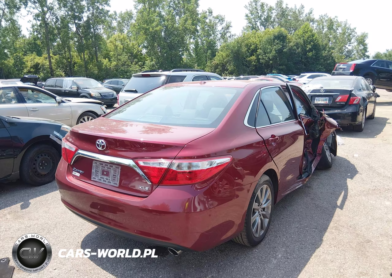 2016 Toyota Camry Xle VIN:4T1BF1FK7GU612474 - 4
