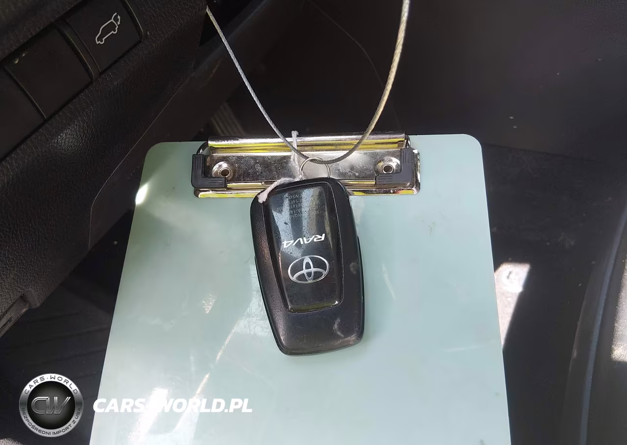 2024 Toyota Rav4 Xle Premium VIN:2T3C1RFV2RC274828 - 11