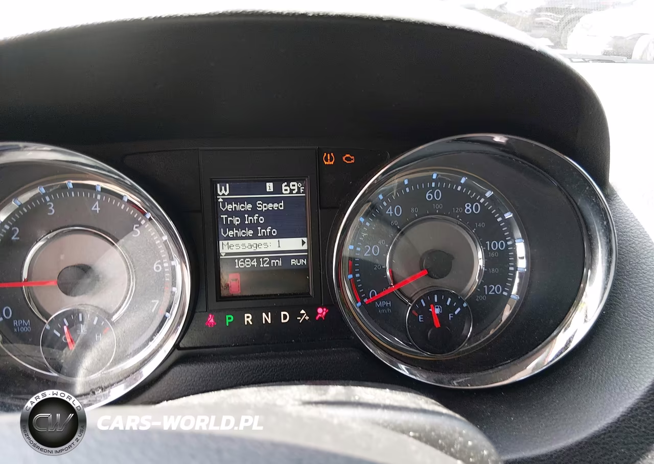 2014 Chrysler Town & Country Touring VIN:2C4RC1BGXER112316 - 7