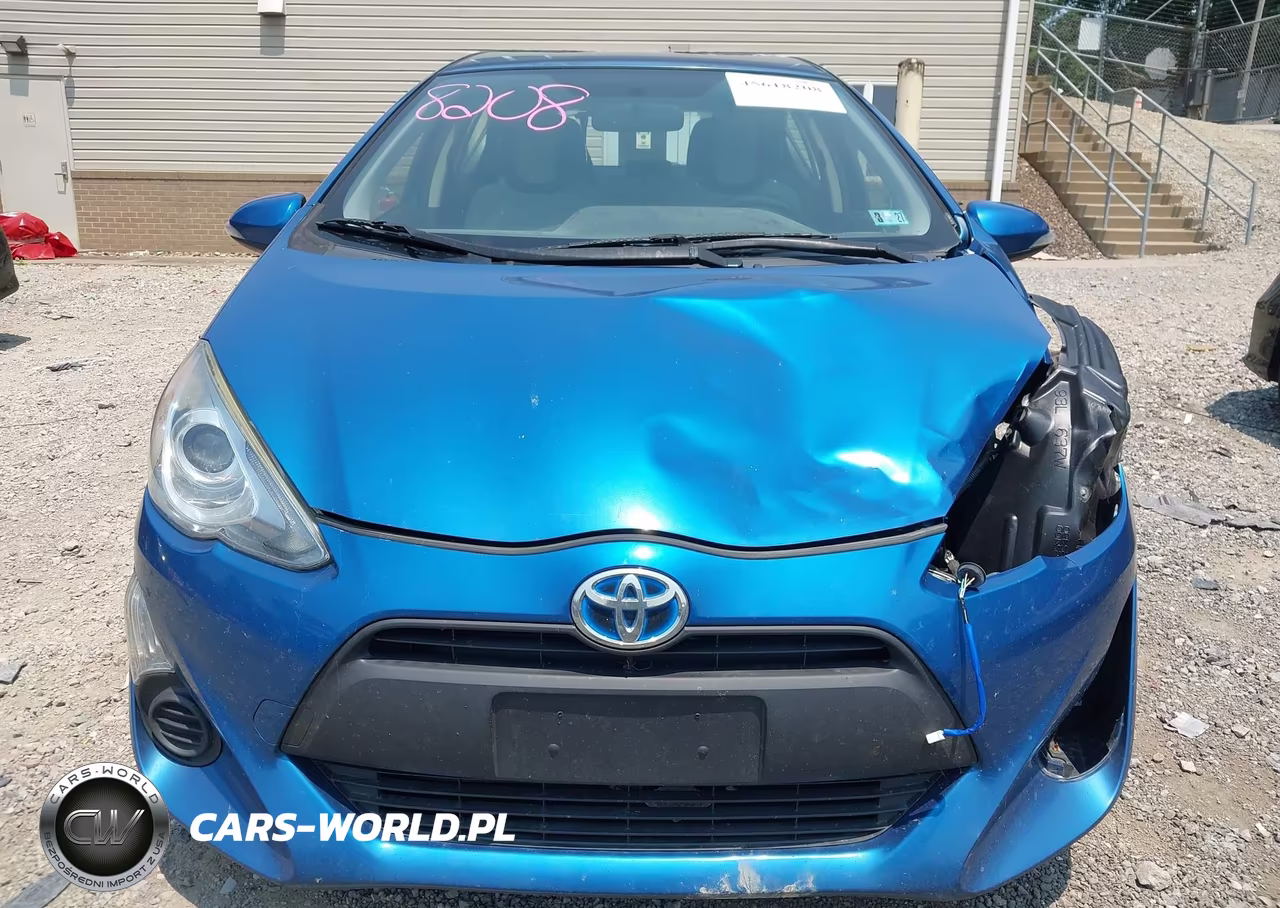 2015 Toyota Prius C One VIN:JTDKDTB33F1586766 - 12