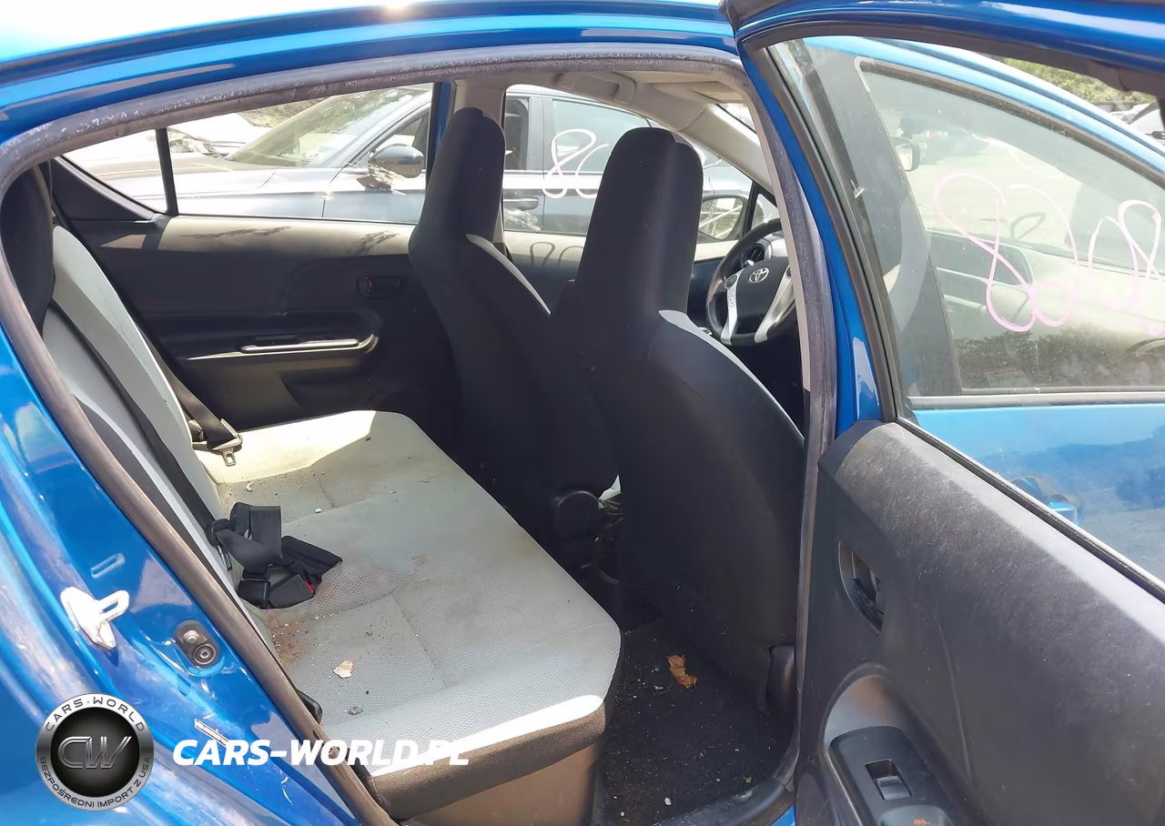 2015 Toyota Prius C One VIN:JTDKDTB33F1586766 - 8