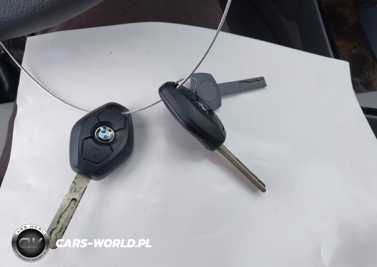 2005 BMW 545I VIN:WBANB33555CN65761 - 11