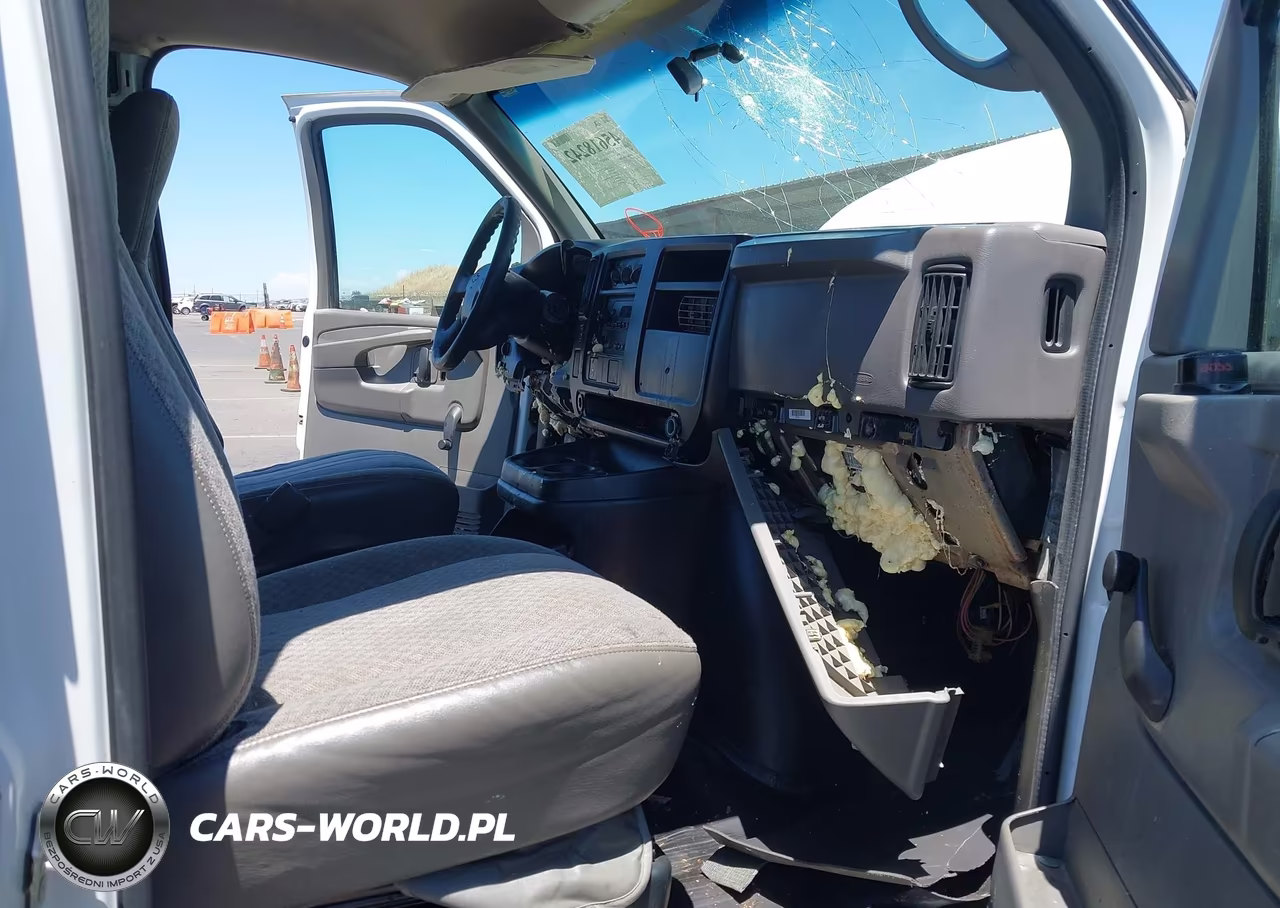 2005 Chevrolet Express Cargo Van VIN:1GCGG29V651143007 - 5