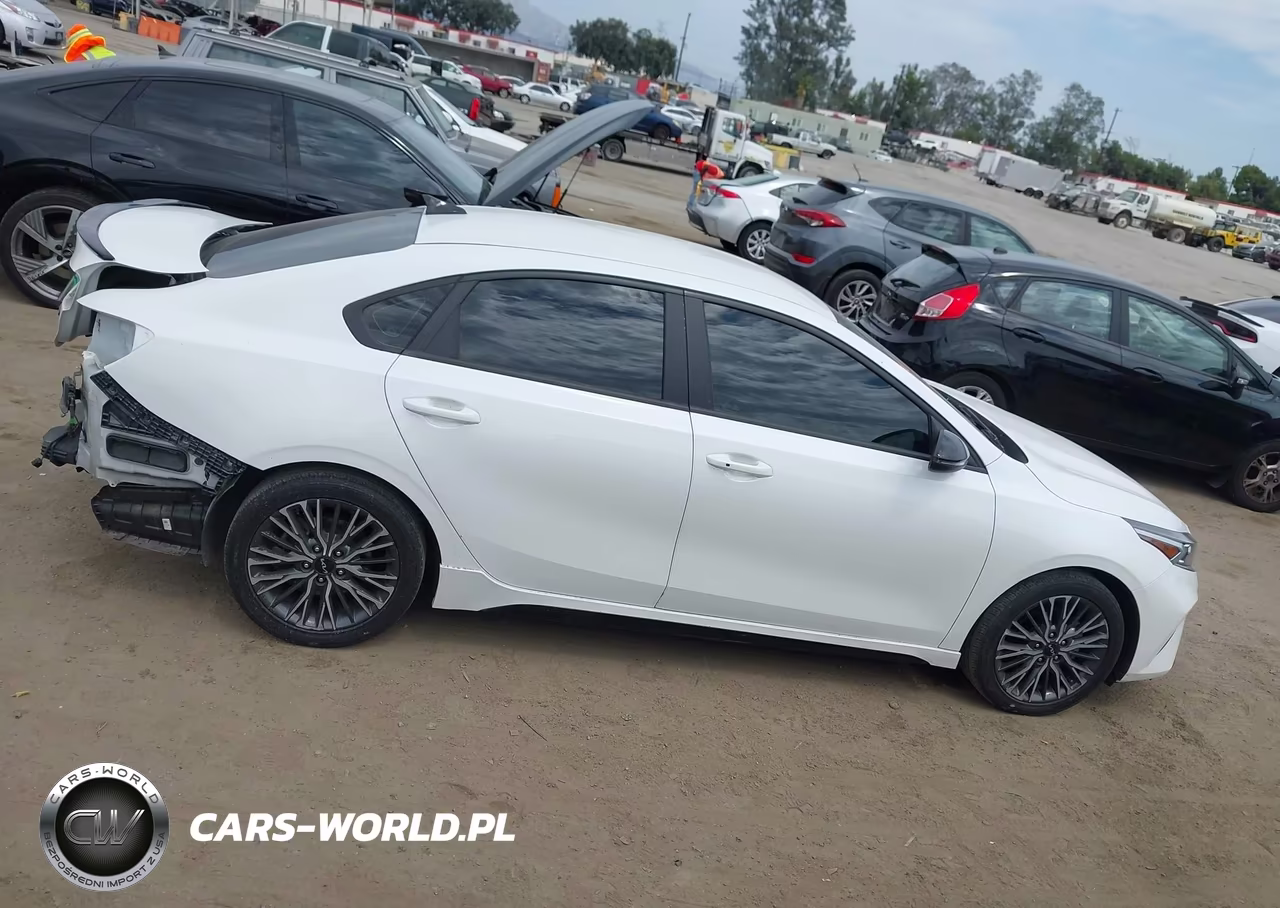 2023 Kia Forte Gt-Line VIN:3KPF54AD9PE559195 - 14