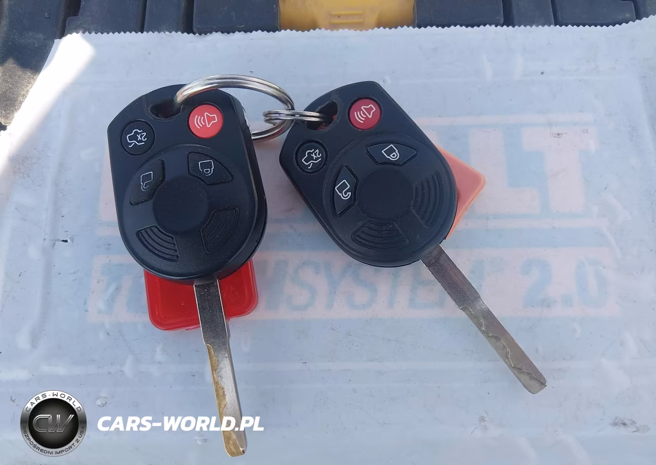 2018 Ford Focus Se VIN:1FADP3FEXJL224576 - 11