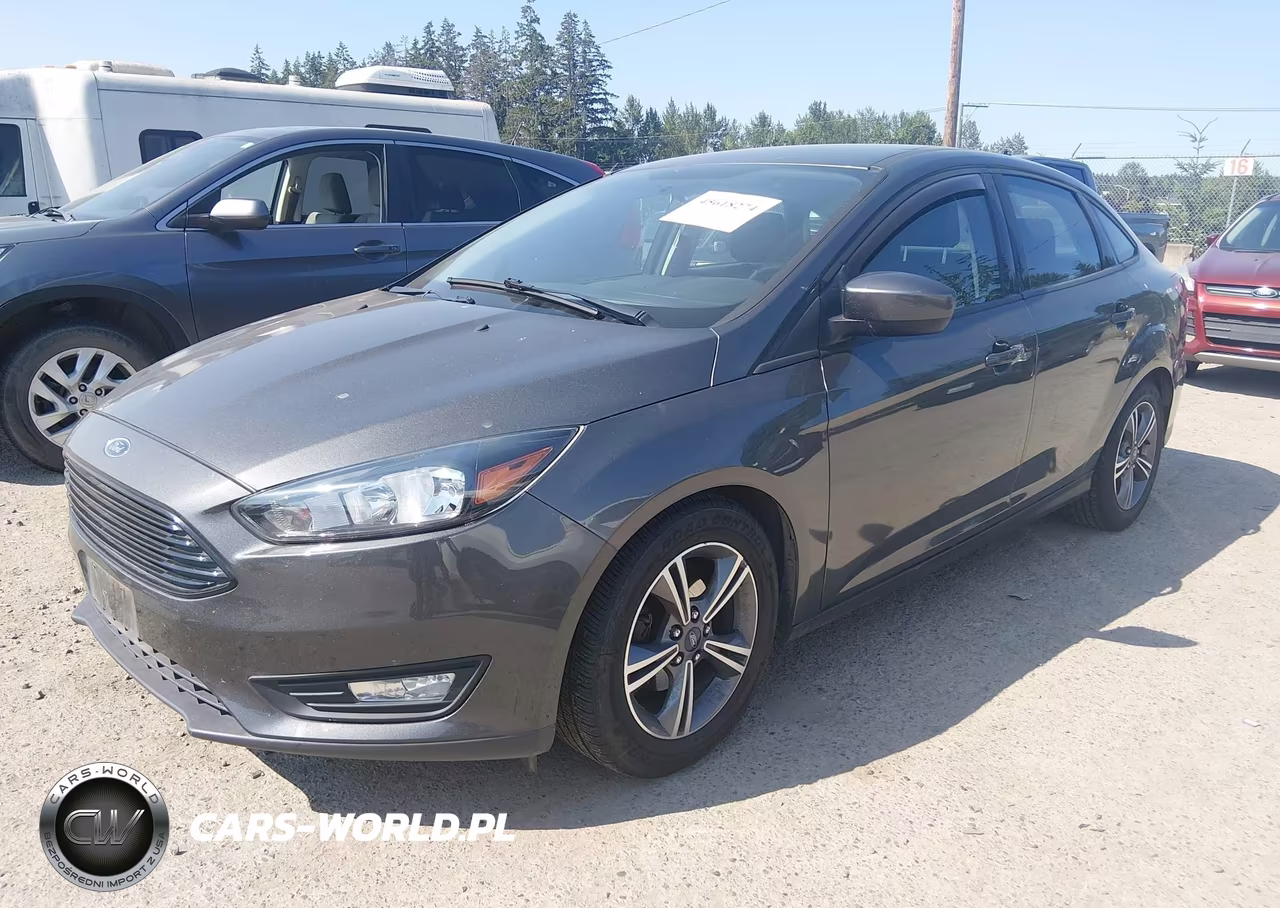 2018 Ford Focus Se VIN:1FADP3FEXJL224576 - 2