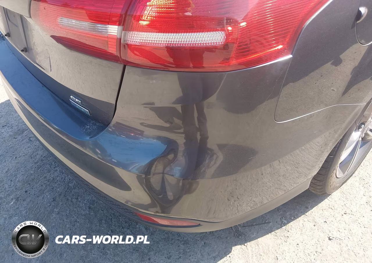 2018 Ford Focus Se VIN:1FADP3FEXJL224576 - 6