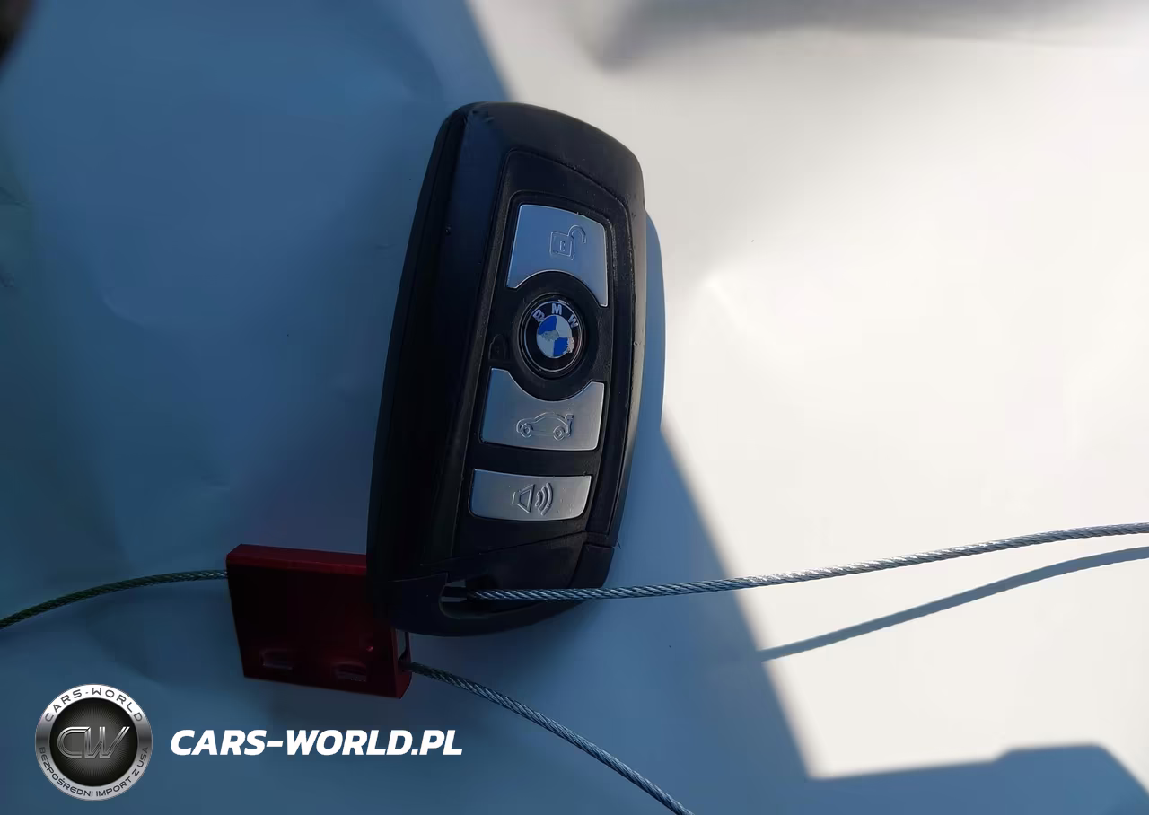 2012 BMW 528I xDrive VIN:WBAXH5C59CDW11697 - 11