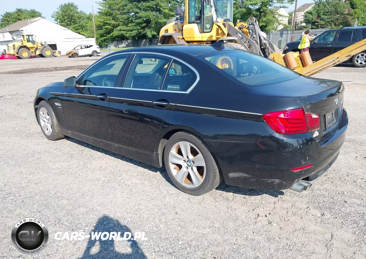 2012 BMW 528I xDrive VIN:WBAXH5C59CDW11697 - 3