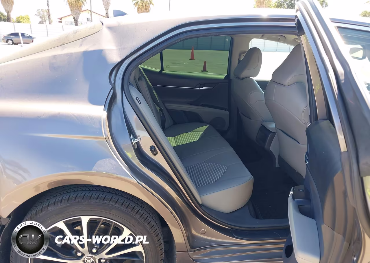 2020 Toyota Camry Se VIN:4T1M11AKXLU384897 - 8