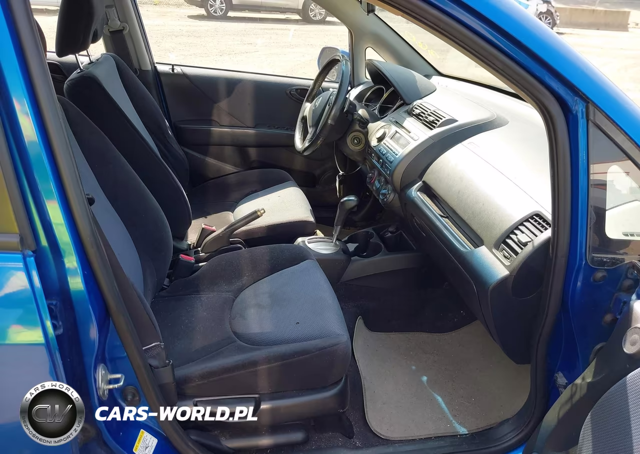 2008 Honda Fit Sport VIN:JHMGD38648S036981 - 5