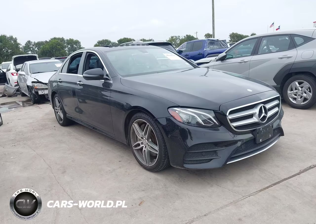 2017 Mercedes-Benz E 300 – zdjęcie 1 z 12