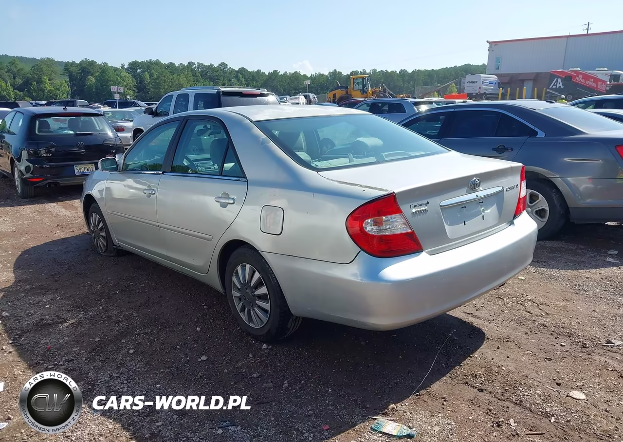 2004 Toyota Camry Le VIN:4T1BE32K14U275851 - 3