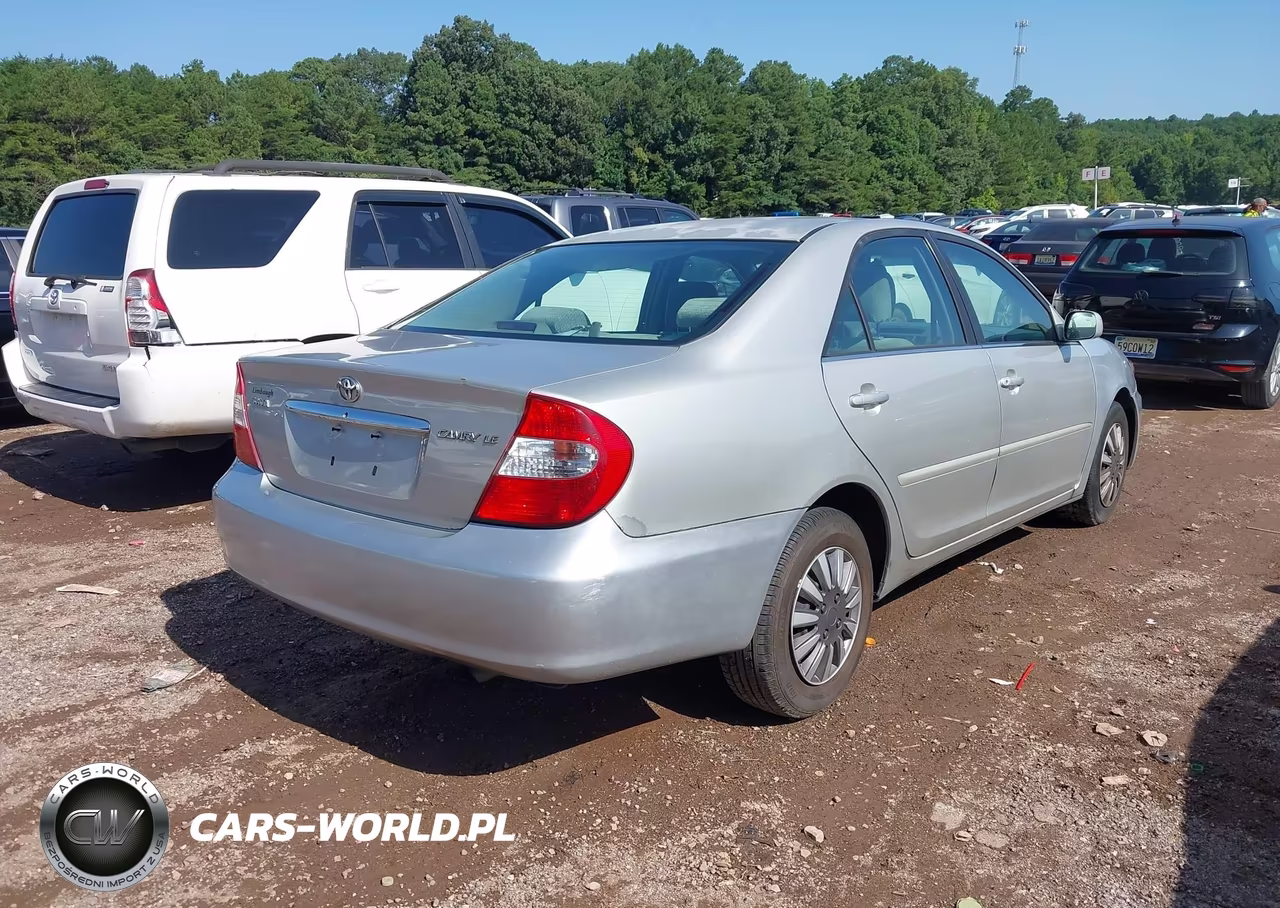 2004 Toyota Camry Le VIN:4T1BE32K14U275851 - 4