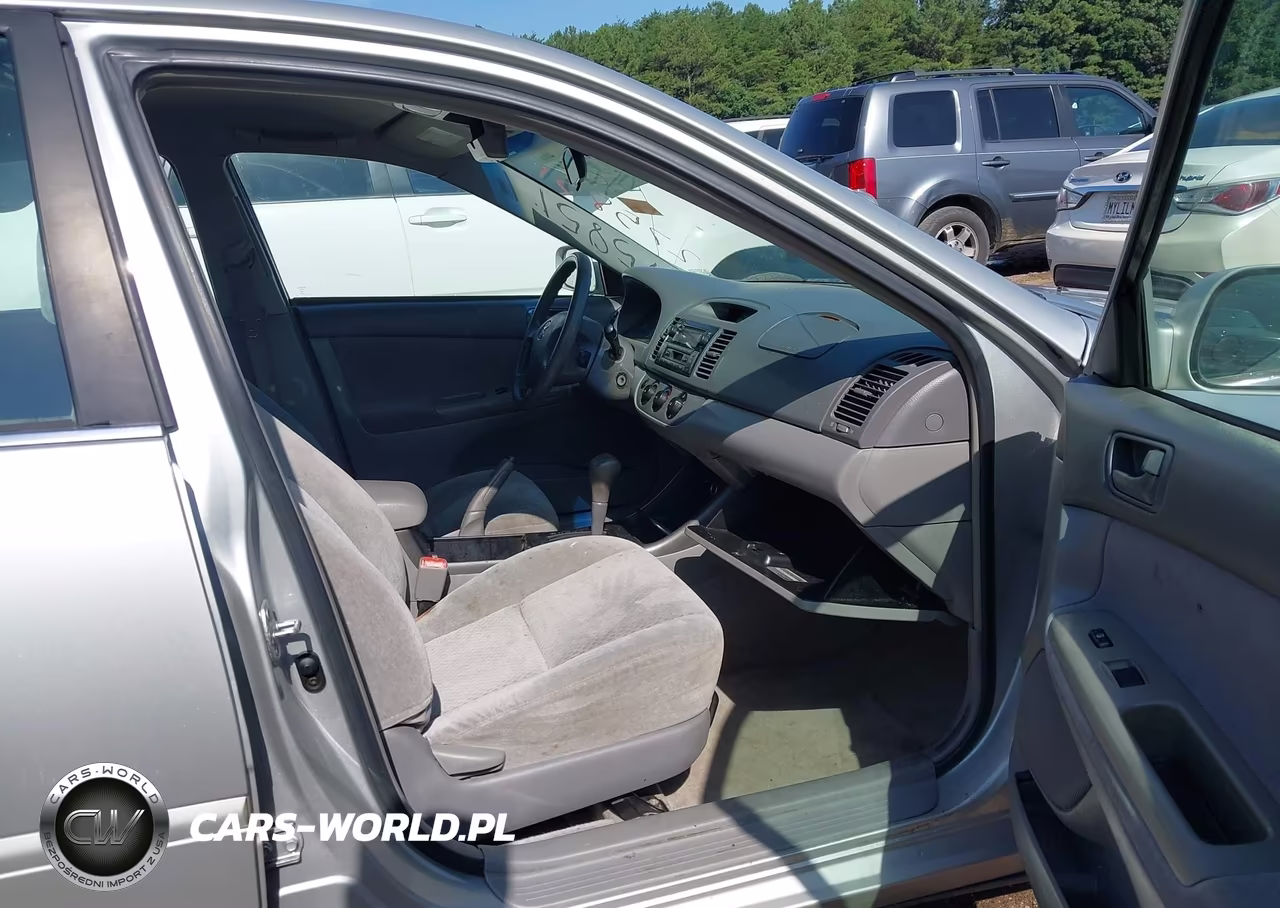 2004 Toyota Camry Le VIN:4T1BE32K14U275851 - 5