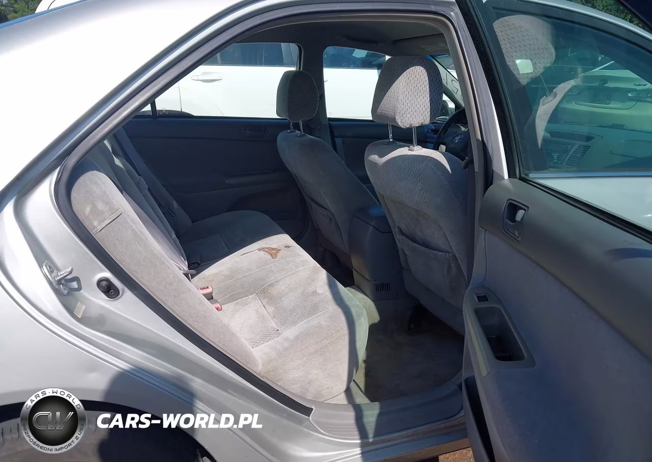 2004 Toyota Camry Le VIN:4T1BE32K14U275851 - 8