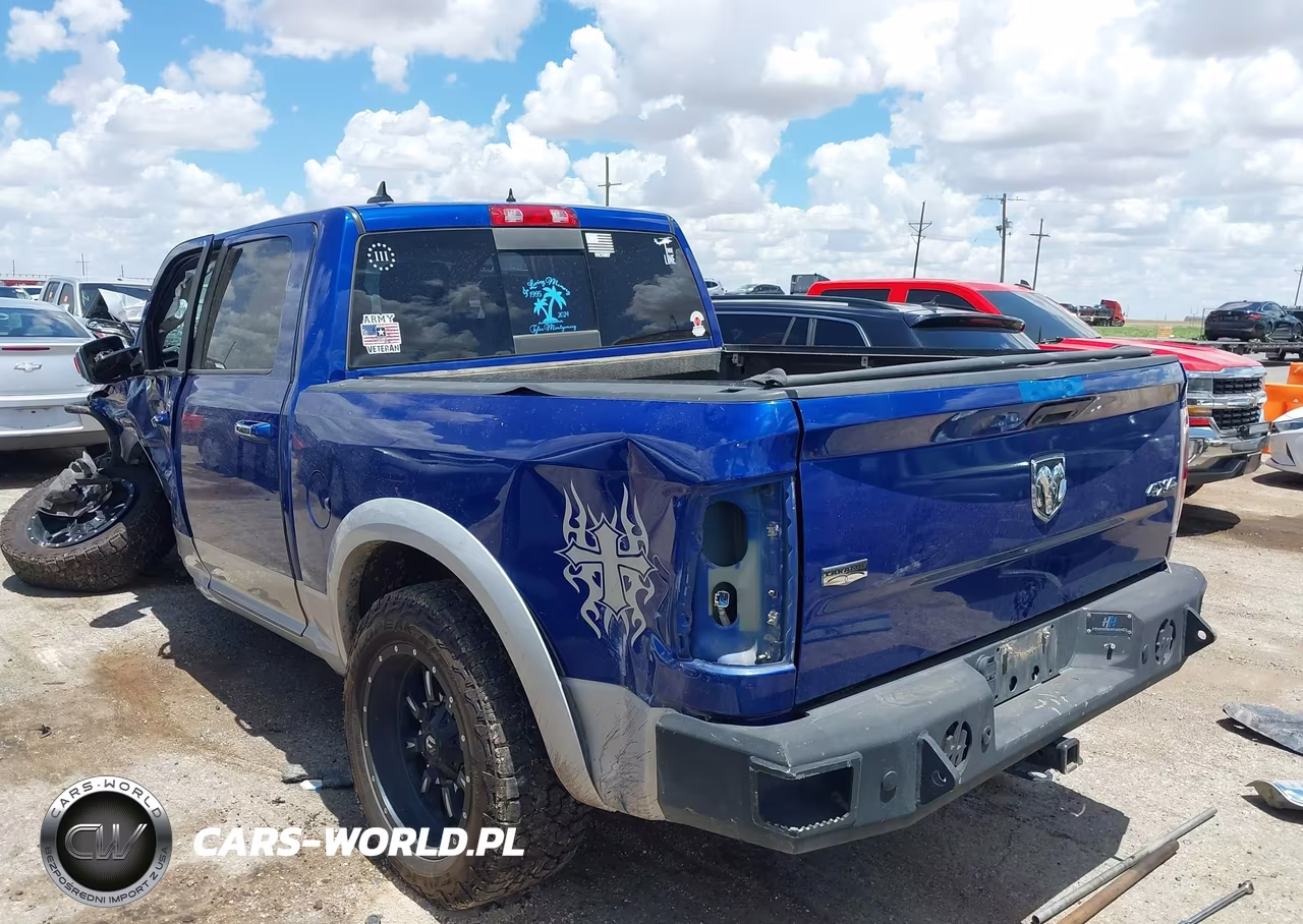 2015 Ram 1500 Laramie VIN:1C6RR7NM0FS531673 - 3
