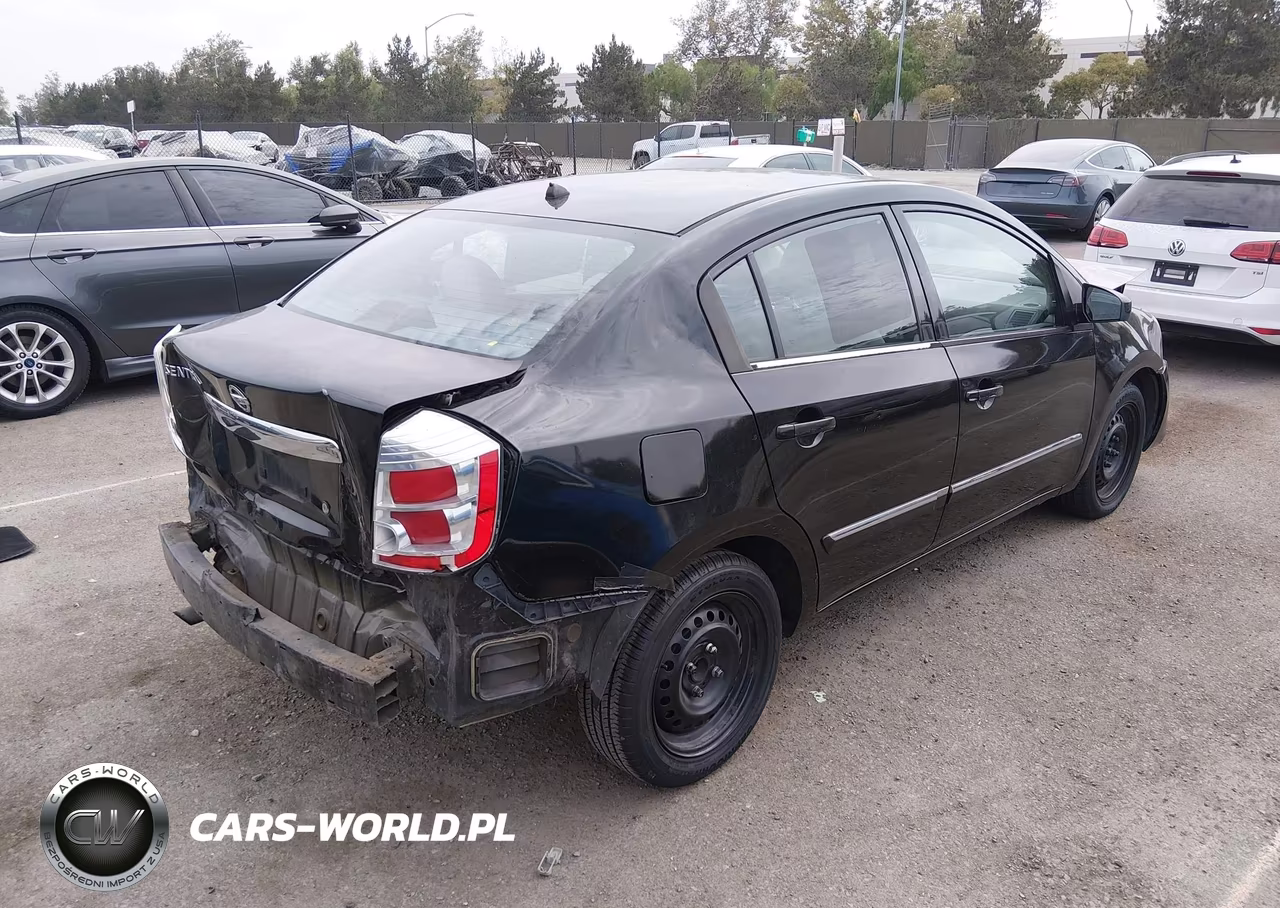 2010 Nissan Sentra 2.0S VIN:3N1AB6AP2AL682528 - 4