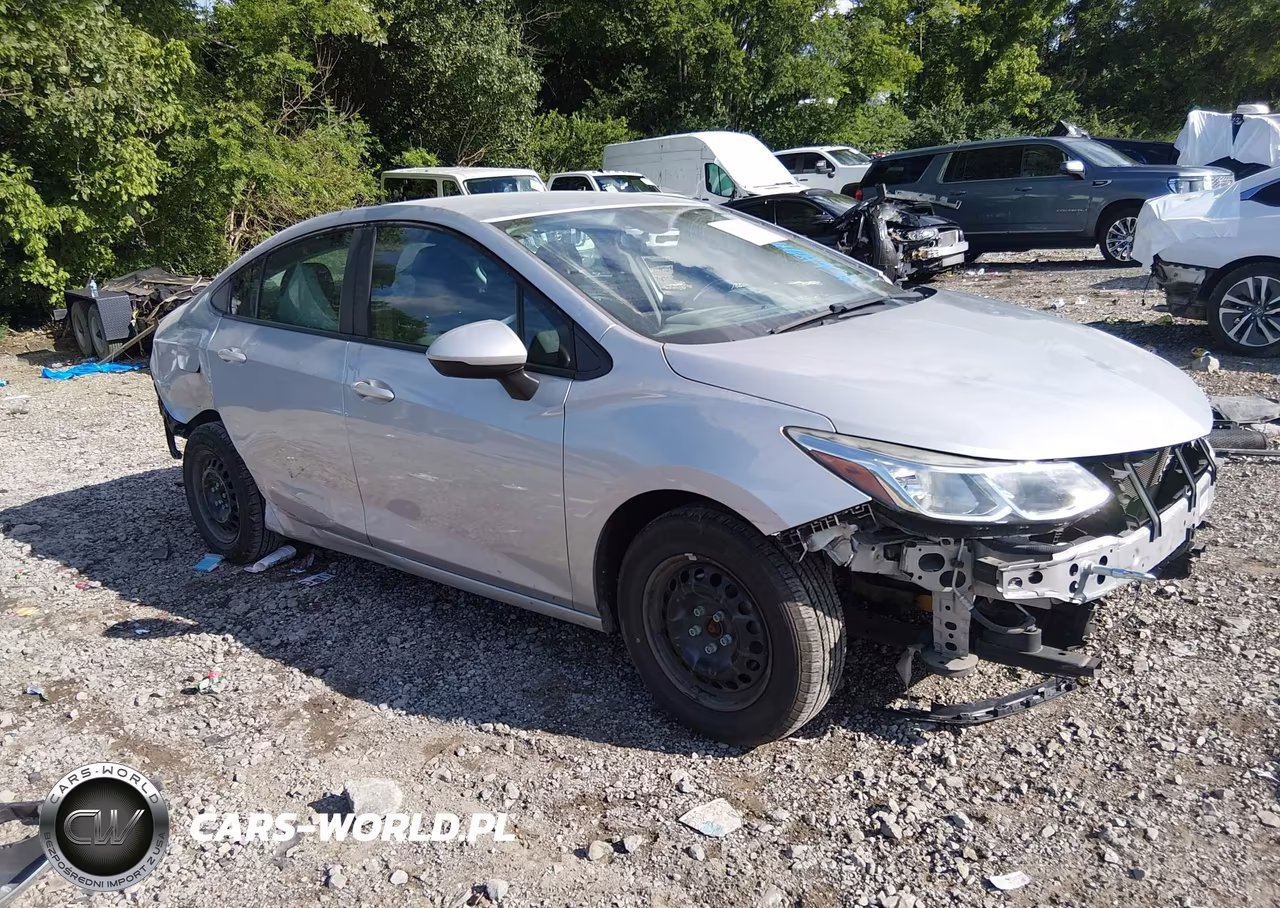 2019 Chevrolet Cruze Ls – zdjęcie 1 z 17
