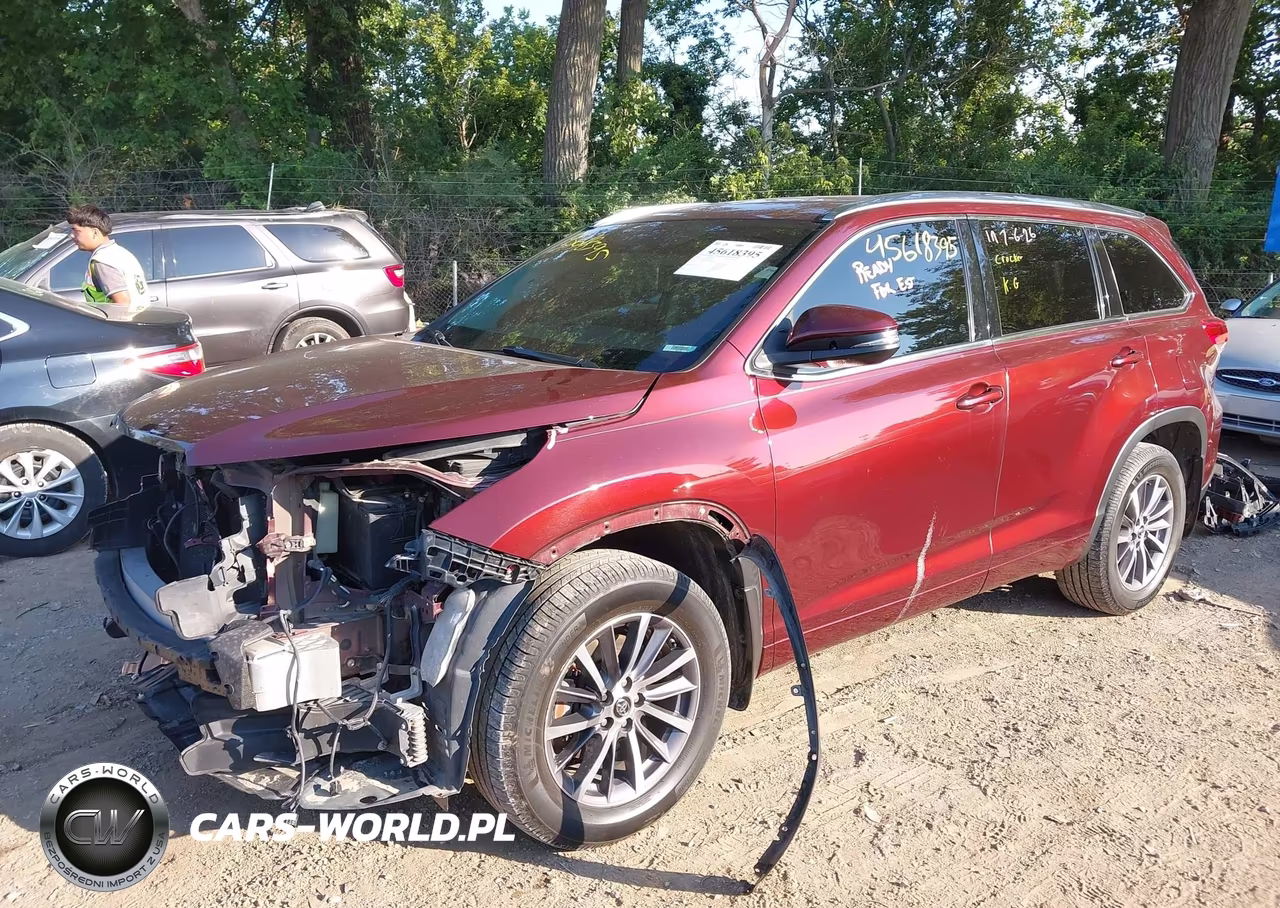 2017 Toyota Highlander Xle VIN:5TDJZRFH9HS370819 - 2