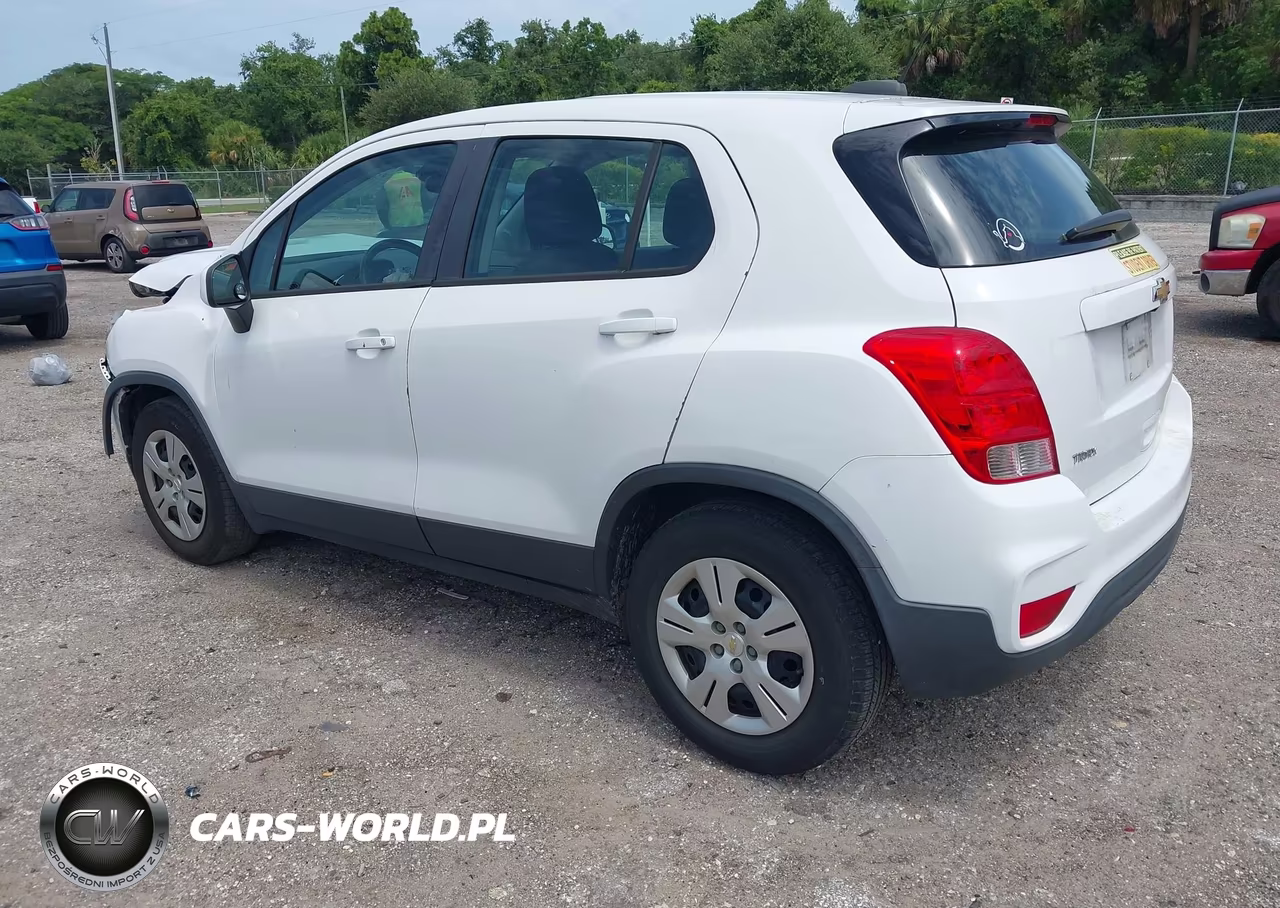 2019 Chevrolet Trax Ls VIN:3GNCJKSB8KL139357 - 3