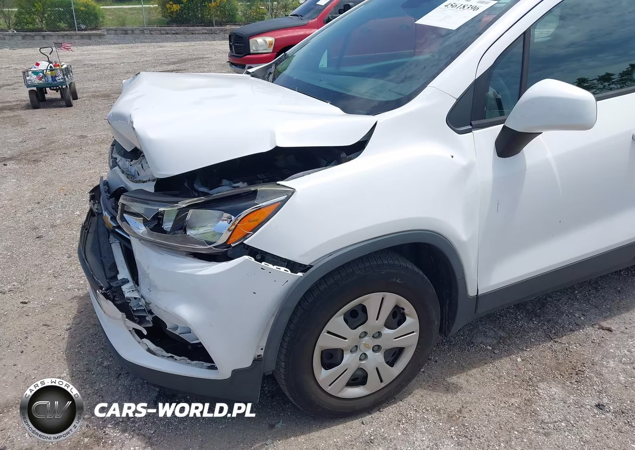 2019 Chevrolet Trax Ls VIN:3GNCJKSB8KL139357 - 6