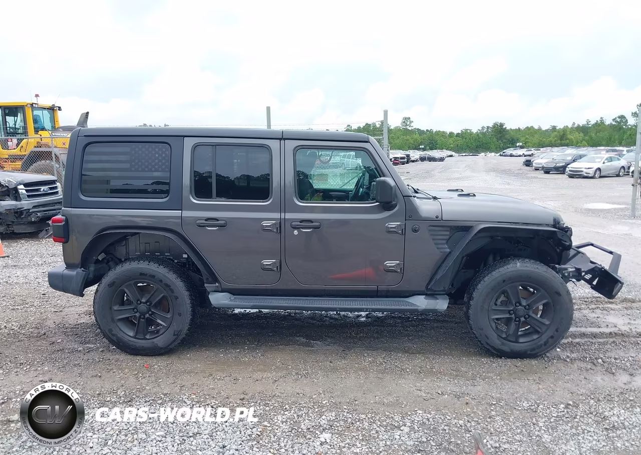 2019 Jeep Wrangler Unlimited Sahara 4X4 VIN:1C4HJXEN9KW600173 - 13