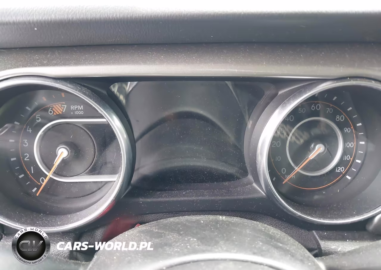 2019 Jeep Wrangler Unlimited Sahara 4X4 VIN:1C4HJXEN9KW600173 - 7