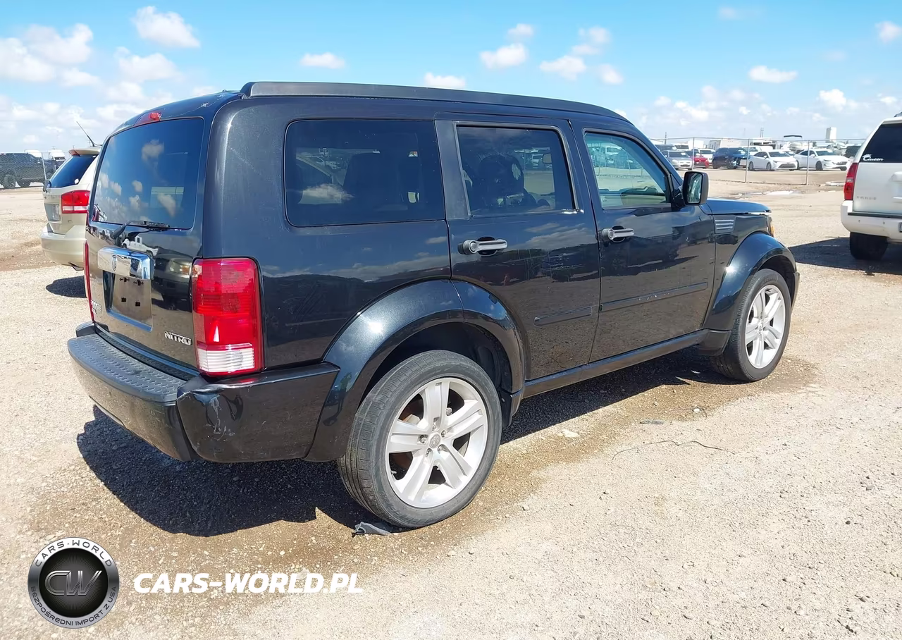 2010 Dodge Nitro Shock VIN:1D4PT7GX7AW163828 - 4