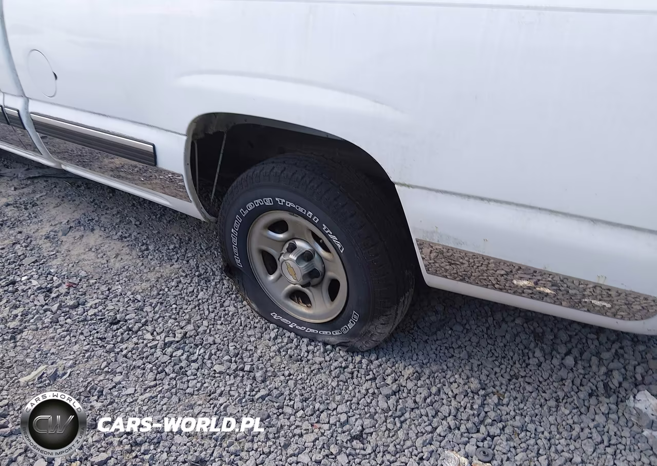 2002 Chevrolet Silverado 1500 VIN:1GCEC14W02Z118324 - 14