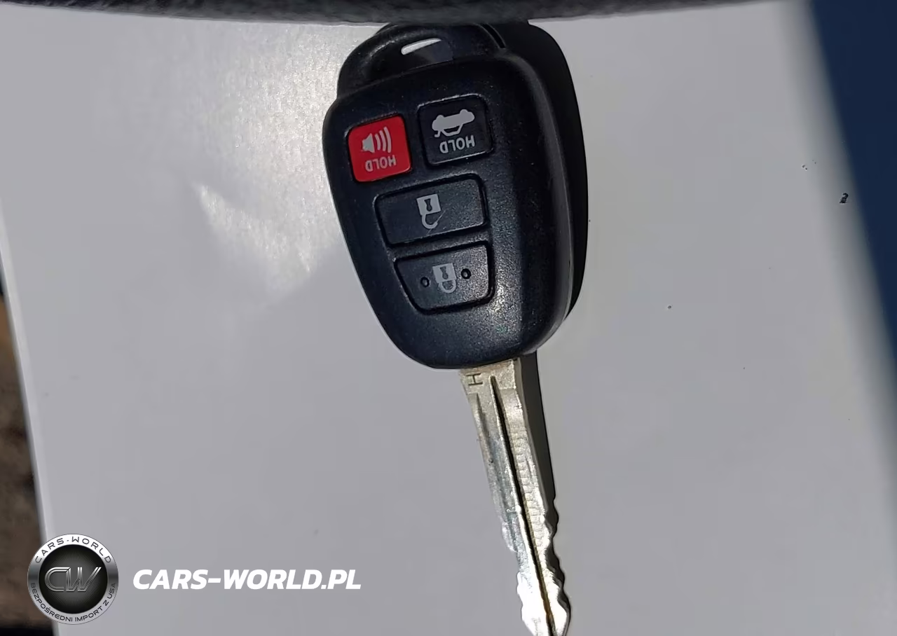 2017 Toyota Corolla Le VIN:2T1BURHE3HC774312 - 11