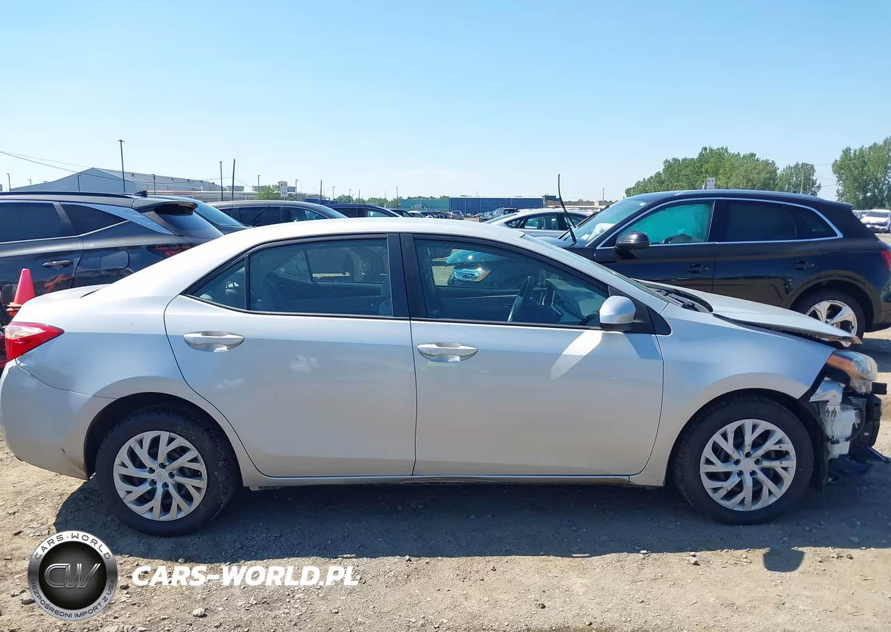2017 Toyota Corolla Le VIN:2T1BURHE3HC774312 - 14