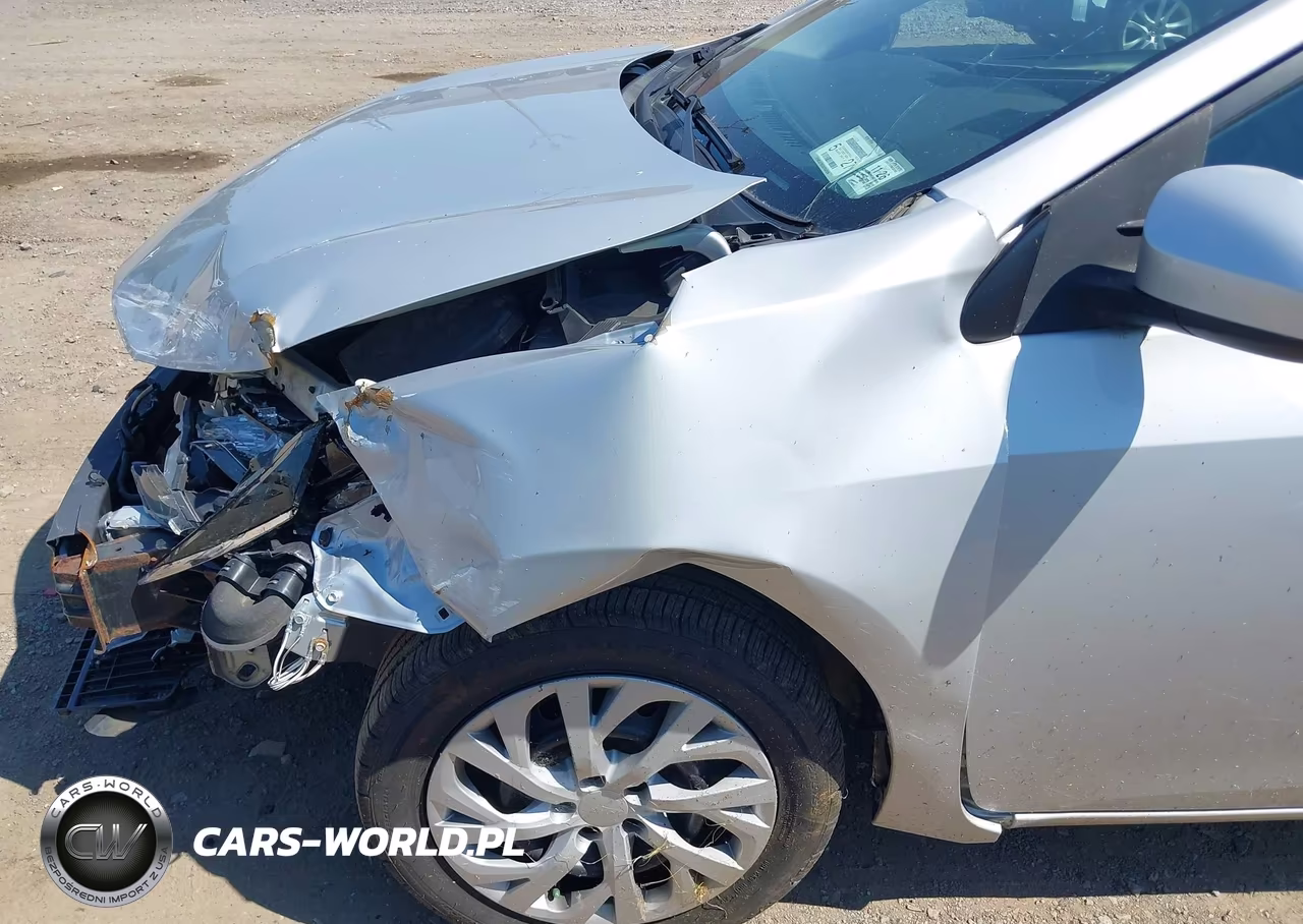 2017 Toyota Corolla Le VIN:2T1BURHE3HC774312 - 21