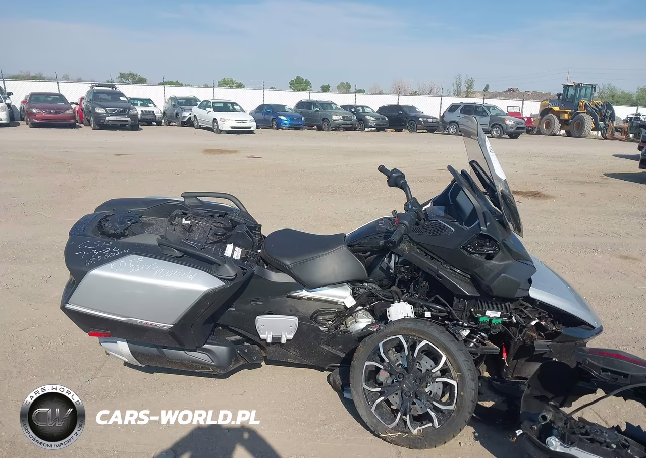 2025 Can-Am Spyder Roadster Rt-Rt Limited VIN:2BXNBDD27SV000547 - 13