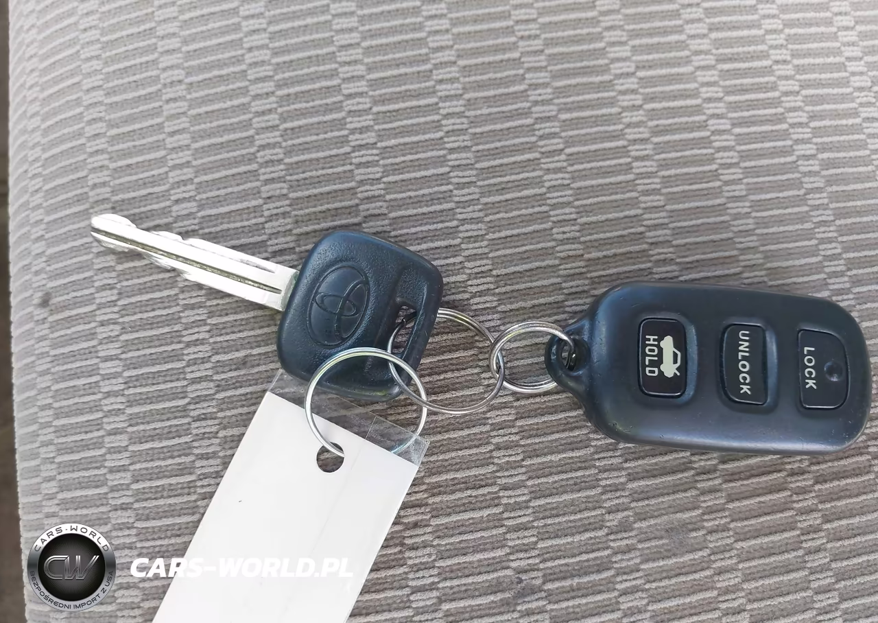 2005 Toyota Camry Le VIN:4T1BE32K05U015684 - 11