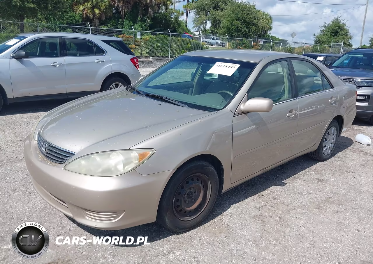 2005 Toyota Camry Le VIN:4T1BE32K05U015684 - 2